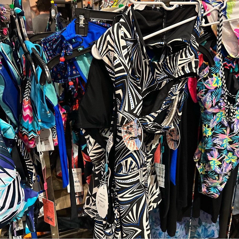 Elegant Black and White Women's Bikini